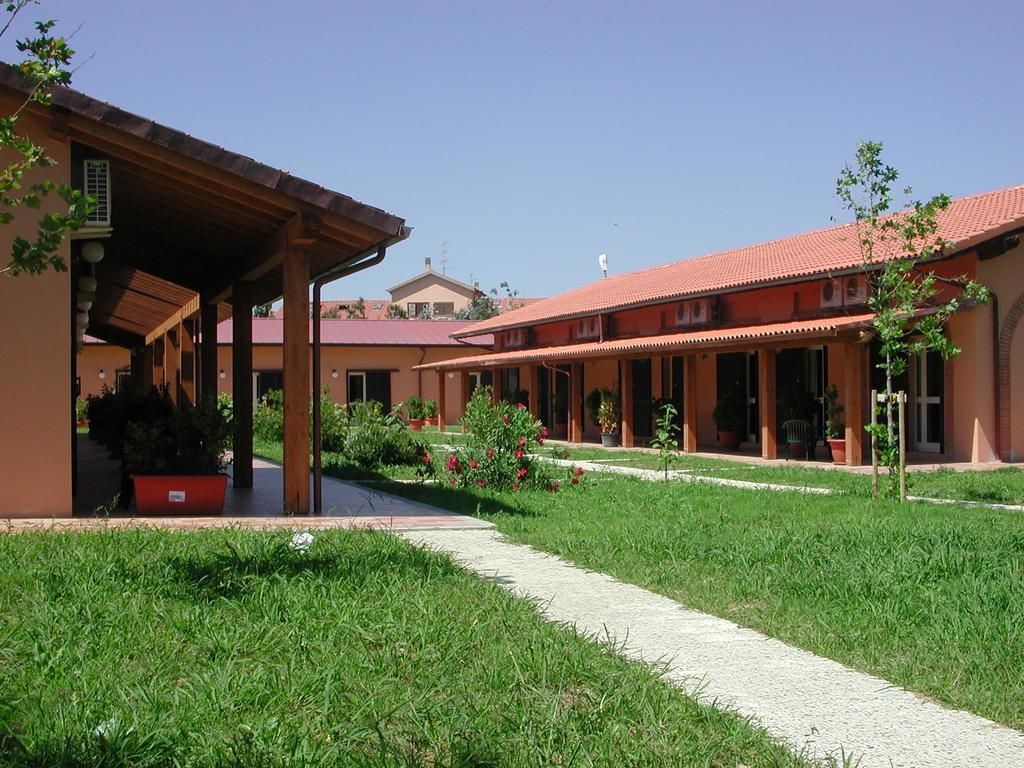 Aparthotel Borgo San Antonio & Borgo San Giuseppe By La Principina Principina Terra Exterior foto